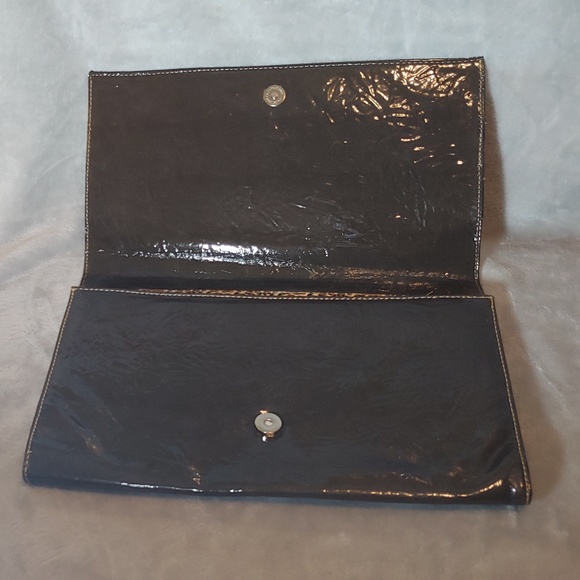 Large Clutch - Picture 3 of 5